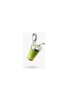 Pendentif charm en argent 925 recyclé représentant un matcha latte avec glaçons et paille.