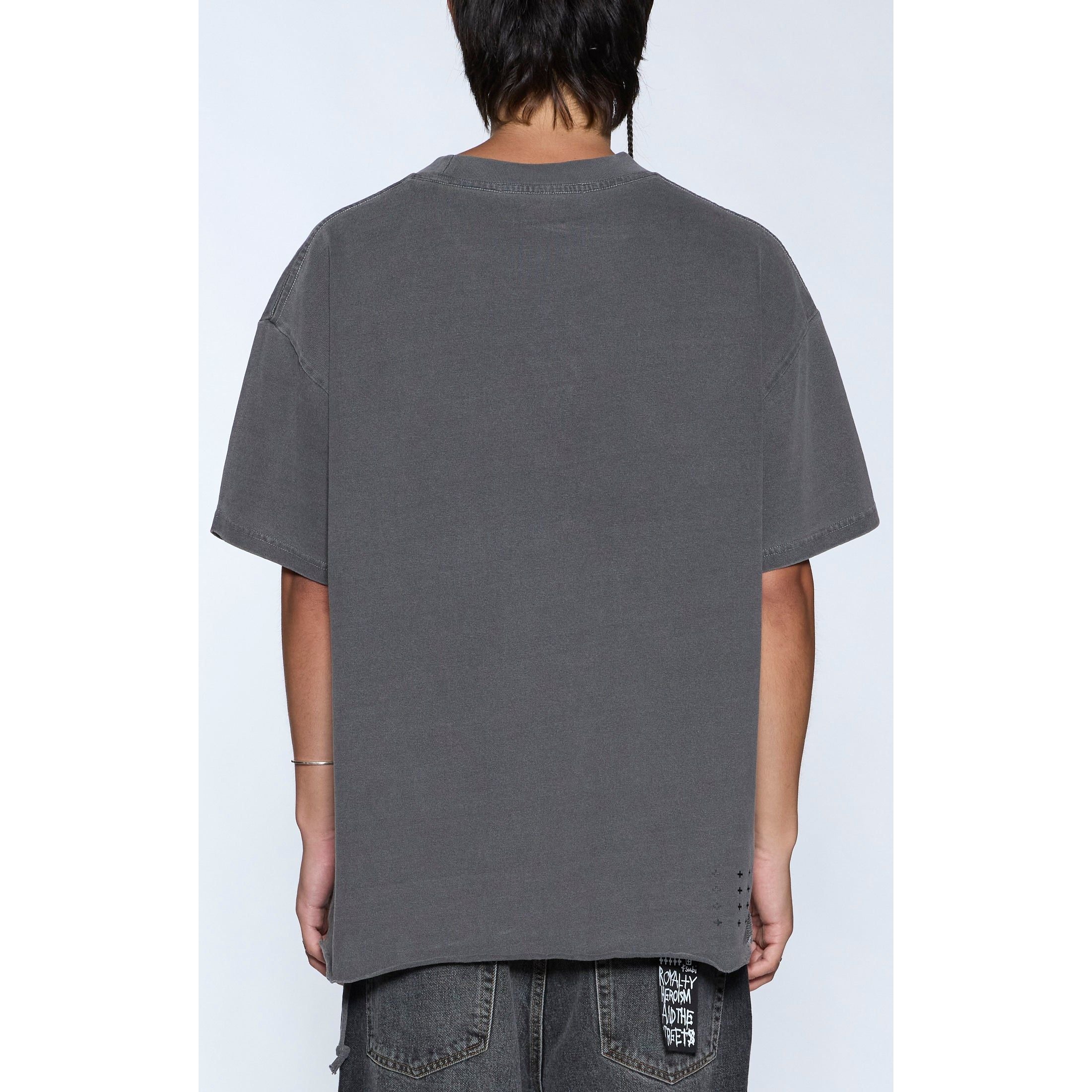 THORNED EKCESS SS TEE CHARCOAL