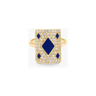 Bague bleu honneur en or jaune 18 carats avec diamants, design élégant et talisman totem.