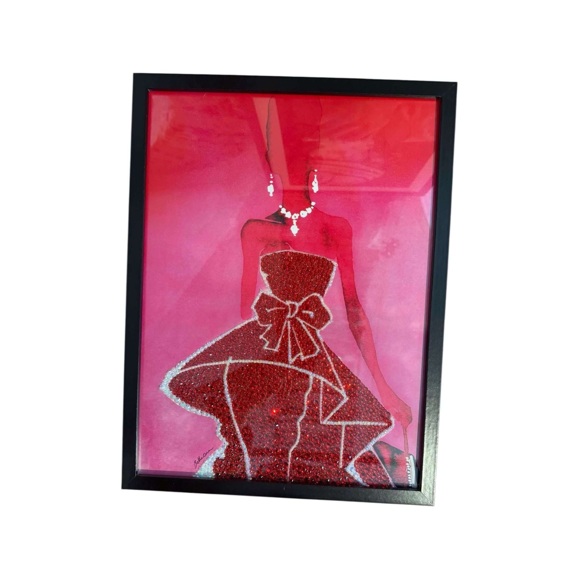 Photo encadrée 30x40 d'une silhouette en robe de soirée avec cristaux brillants sur fond rose, apportant élégance et glamour.