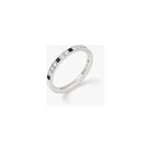 Alliance onirique en or blanc 18cts avec diamants et motifs en laque noire, design mystique inspiré des astres.